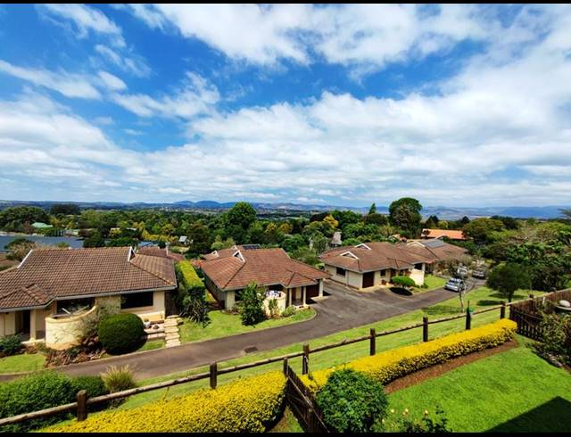 2 BEDROOM APARTMENT FOR SALE IN HOWICK NORTH